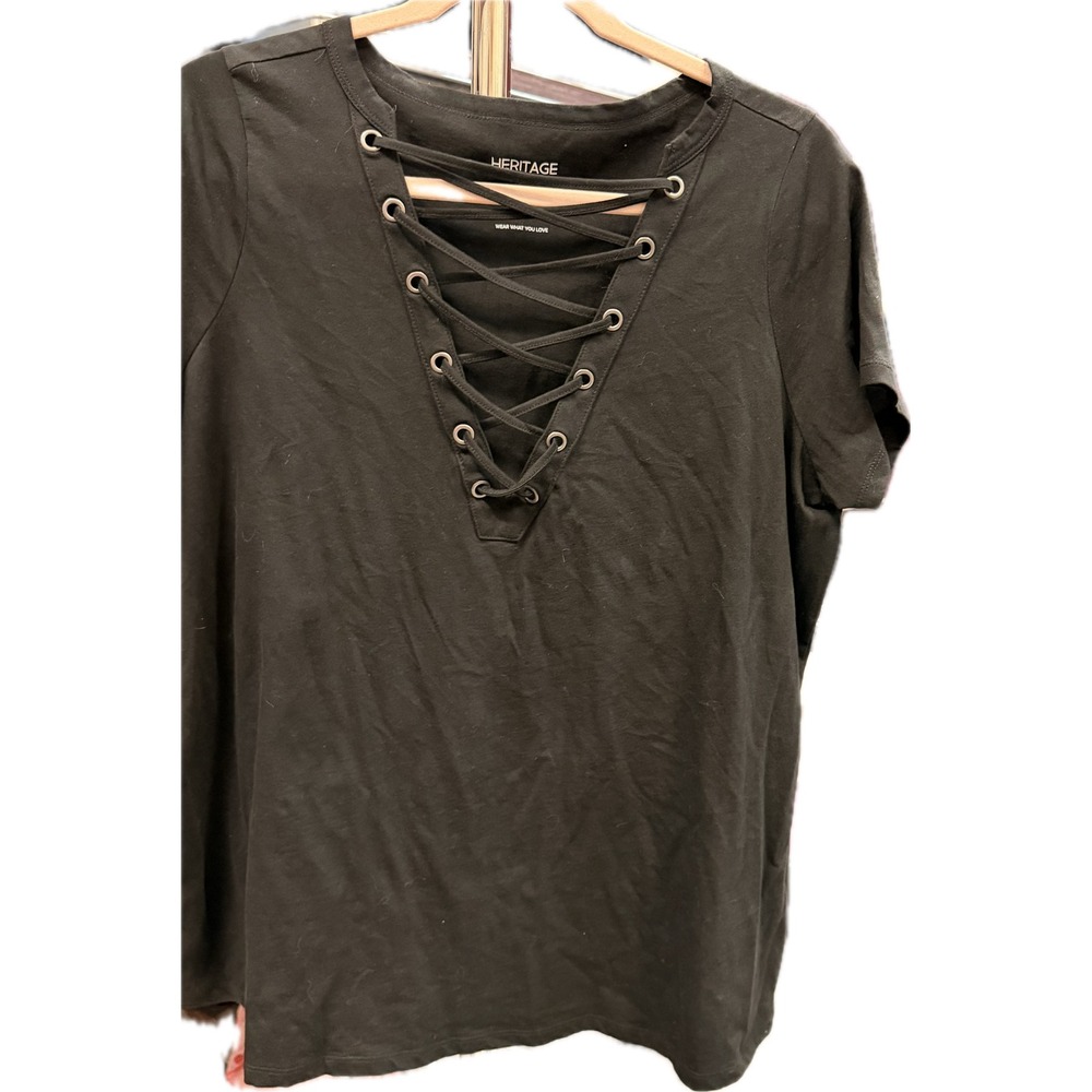 Heritage by Torrid Women Black Lace Up Grommet V-Neck Short Sleeve Knit Top 0